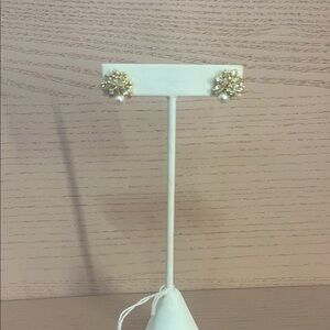 UNTAMED PETALS BY AMANDA JUDGE Gold and Cream Earrings